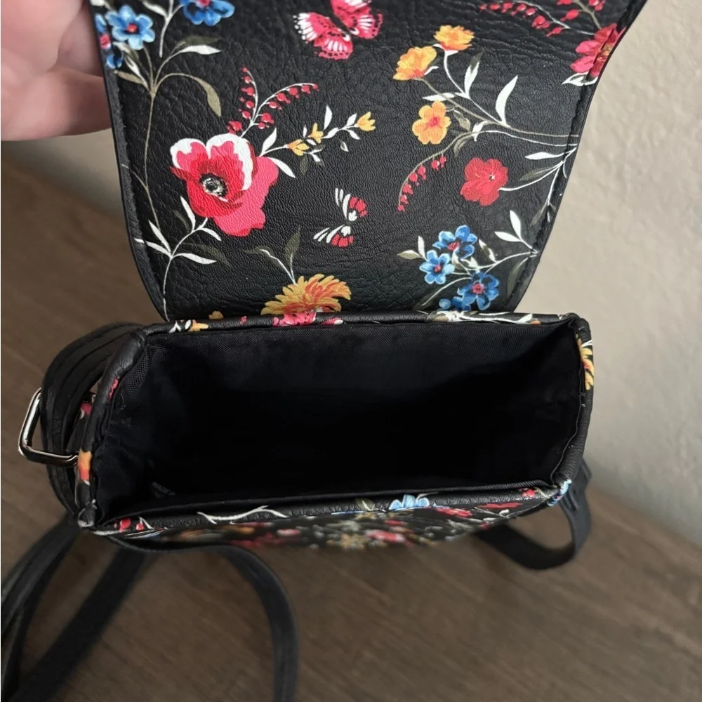 Multi Sac Small Black Multicolor Floral Crossbody Bag